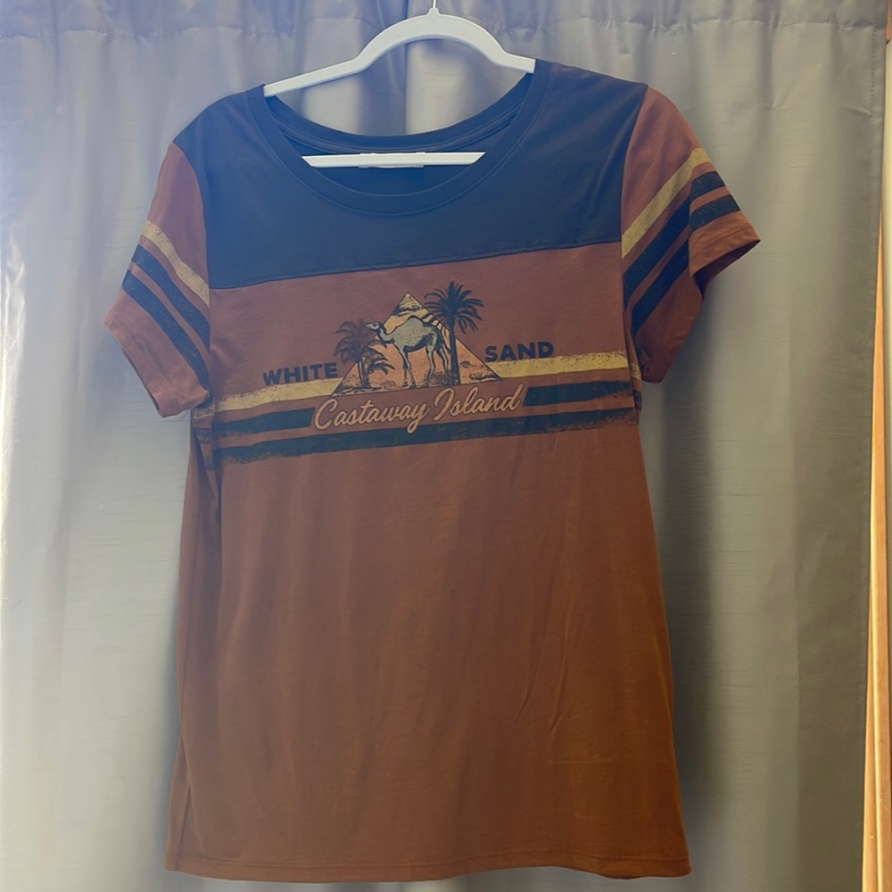 GRAPHIC TEE